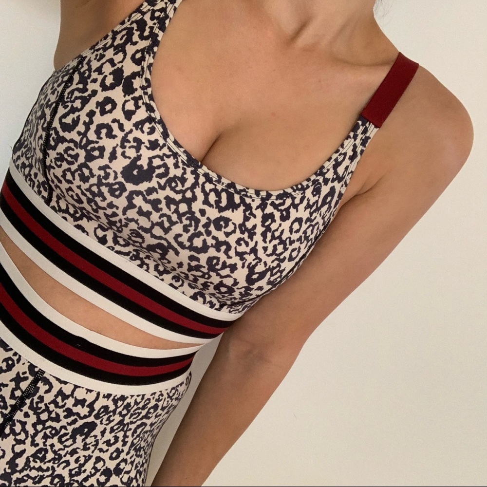®️➖NWT SASSY LEOPARD SPORTS-BRA➖ LARGE